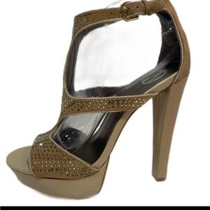 ***NIB***WISHBONE (Dinasauo) PLATFORM HEELED SANDALS (8.5)